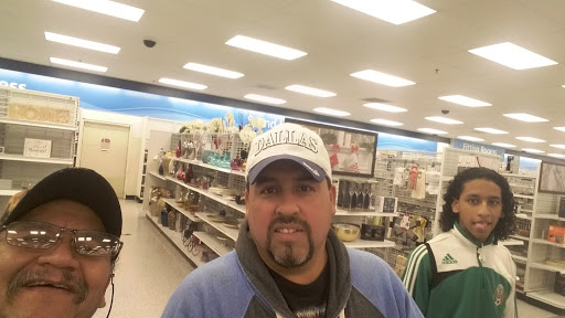 Clothing Store «Ross Dress for Less», reviews and photos, 2604 W Loop 340, Waco, TX 76711, USA