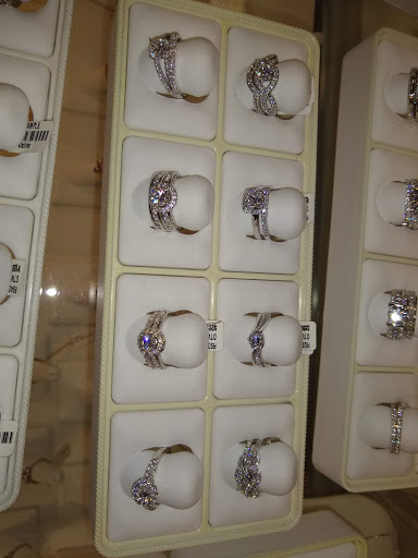 Jewelry Store «Swissa Jewelers», reviews and photos, 1905 Queen Anne Ave N, Seattle, WA 98109, USA