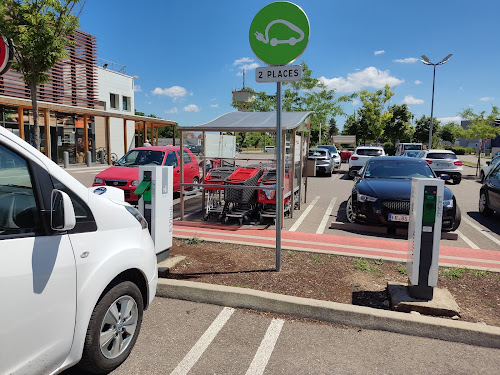 Borne de recharge de véhicules électriques Intermarché Charging Station Volgelsheim