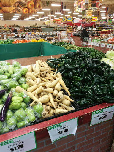 Grocery Store «Garden Fresh Market», reviews and photos, 400 Townline Rd, Mundelein, IL 60060, USA