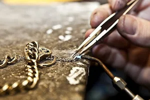Repair of jewelery - engraving image