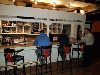 Luci's Bar
