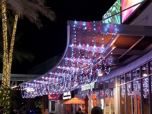 Shopping Mall «Tempe Marketplace», reviews and photos, 2000 E Rio Salado Pkwy, Tempe, AZ 85281, USA