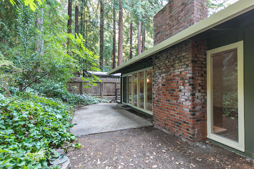 Paul Burrowes - David Lyng Real Estate image