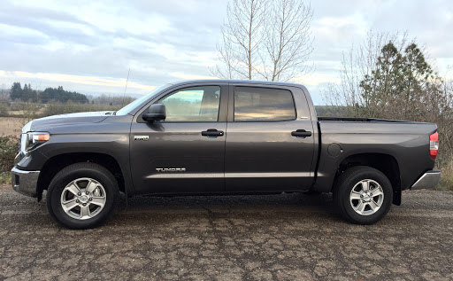 Toyota Dealer «Toyota of Corvallis», reviews and photos, 800 NW 5th St, Corvallis, OR 97330, USA