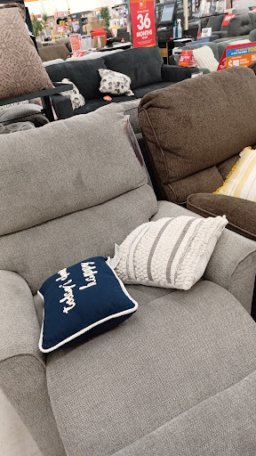 Department Store «T.J. Maxx», reviews and photos, 7555 W Hillsborough Ave, Tampa, FL 33615, USA