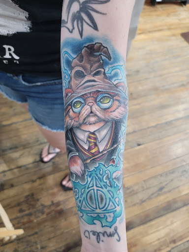 Eclectic Art Tattoo Gallery, 615 E Michigan Ave, Lansing, MI 48912, USA, 