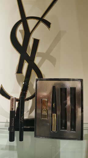 Department Store «Saks Fifth Avenue», reviews and photos, 101 W 5th St, Cincinnati, OH 45202, USA