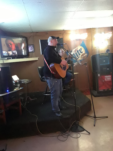 Liquor Store «Two-Lane Package Liquor & Bar», reviews and photos, 9702 Old Bardstown Rd, Louisville, KY 40291, USA