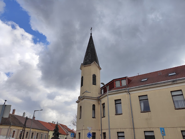 Értékelések erről a helyről: Soproni Szent Kereszt kápolna, Sopron - Templom