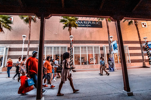 Clothing Store «Banana Republic», reviews and photos, 8200 Vineland Ave, Orlando, FL 32821, USA