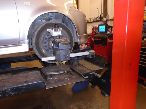 Auto Repair Shop «Hilltop Automotive Repair», reviews and photos, 15807 WA-9, Snohomish, WA 98296, USA