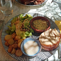 Plats et boissons du Restaurant français Chez Nous - Vienne - n°2