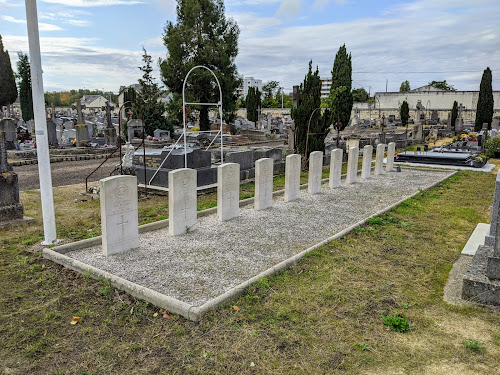 Cimetière commonwealth war graves ww2 Saumur