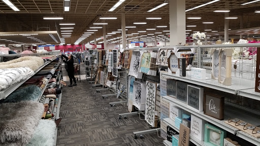 Clothing Store «Burlington Coat Factory», reviews and photos, 940 Silver Ln, East Hartford, CT 06118, USA