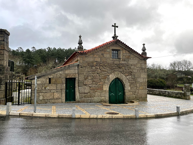Igreja Paroquial de Vale de Nogueiras / Igreja de São Pedro - Vila Real