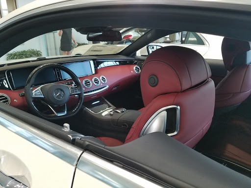 Mercedes Benz Dealer «Mercedes-Benz of Westmont», reviews and photos, 200 E Ogden Ave, Westmont, IL 60559, USA