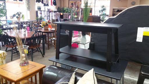 Thrift Store «M&M Thrift And Salvage», reviews and photos, 1517 Lucky St, Griffin, GA 30223, USA