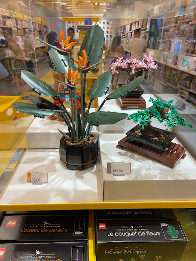 Toy Store «The LEGO Store», reviews and photos, 5 Woodfield Mall, Schaumburg, IL 60173, USA