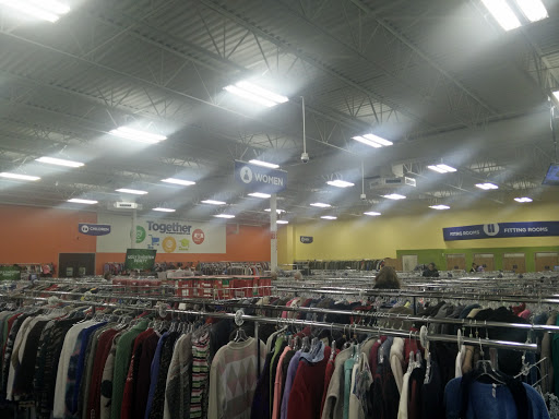 Thrift Store «Goodwill - Roseville: County Road B», reviews and photos, 1627 County B Rd W, Roseville, MN 55113, USA