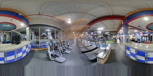 Health Club «Crunch - Staten Island», reviews and photos, 364 Bay St, Staten Island, NY 10301, USA