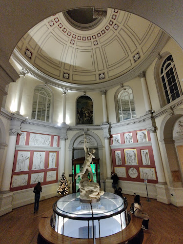 Comments and reviews of UCL Art Museum