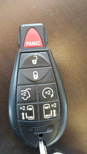 Used Car Dealer «PDX Used Cars», reviews and photos, 1475 SE Tualatin Valley Hwy, Hillsboro, OR 97123, USA