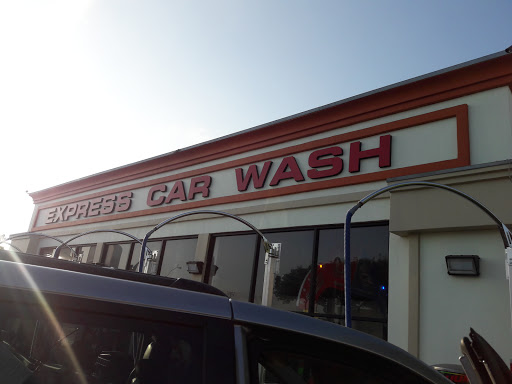 Car Wash «La Brea 5-minute Express Car Wash», reviews and photos, 868 South La Brea Ave, Inglewood, CA 90301, USA