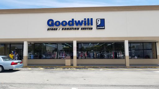 Thrift Store «Goodwill Riviera Beach/Broadway Store & Donation Center», reviews and photos, 3500 Broadway, Riviera Beach, FL 33404, USA