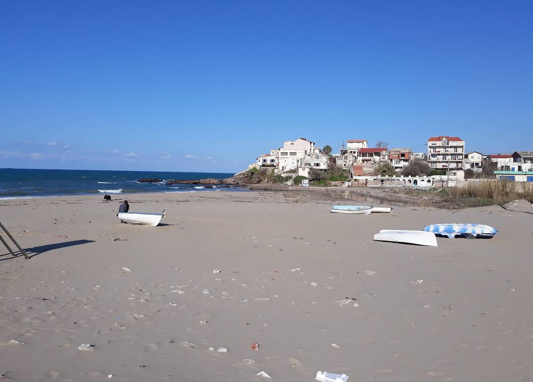 Plage de Boumerdes'in fotoğrafı düz ve uzun ile birlikte