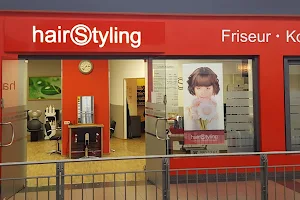hairStyling image