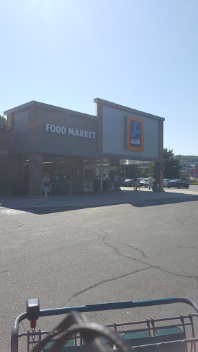 ALDI, 62 Chase Ave, Waterbury, CT 06704, USA, 