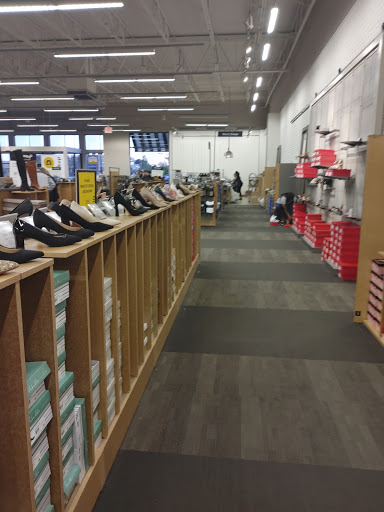 Shoe Store «DSW Designer Shoe Warehouse», reviews and photos, 131 US-41, Schererville, IN 46375, USA