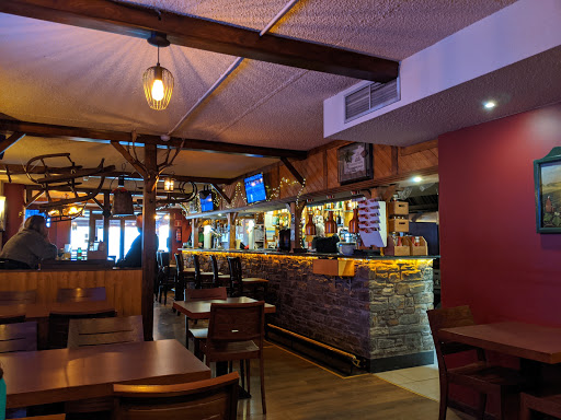 Hunters Sports Bar & Grill and Weekend Café