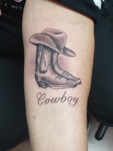 Tattoo Shop «Brave New World», reviews and photos, 631 E Foothill Blvd, Upland, CA 91786, USA