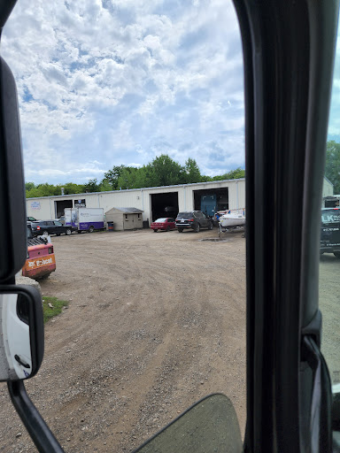 Truck Repair Shop «LK Truck, Trailer & Auto Repair», reviews and photos, 77 Phoenix Ave, Lowell, MA 01852, USA