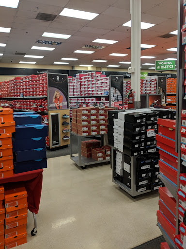 Shoe Store «Shoe Carnival», reviews and photos, 3408 S Glenstone Ave, Springfield, MO 65804, USA