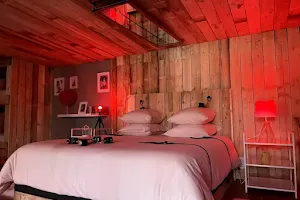 Créateur de Désirs : Love Room 91, Sexe Room, Gîte Coquin, Love hôtel, Piscine, proche Paris, Essonne, Île-de-France image