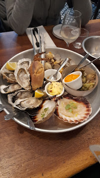 Huître du Restaurant de fruits de mer Sur Mer à Paris - n°11