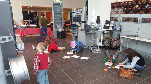 Toyota Dealer «Apple Valley Toyota», reviews and photos, 650 Foxcroft Ave, Martinsburg, WV 25401, USA