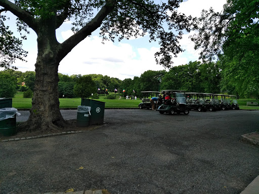 Golf Course «Silver Lake Golf Course», reviews and photos, 915 Victory Blvd, Staten Island, NY 10301, USA