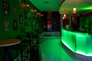 Sunset Lounge Bar-Ouro branco image