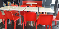 Atmosphère du Restaurant KFC Mulhouse Morschwiller à Morschwiller-le-Bas - n°17