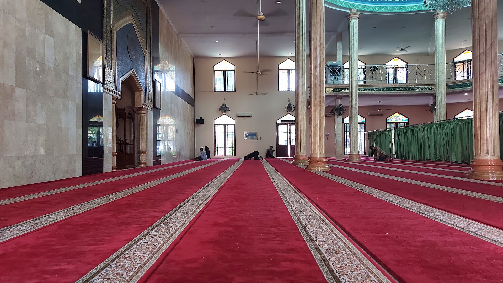 Gambar Masjid Namiroh