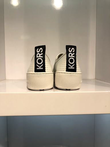 Fashion Accessories Store «Michael Kors», reviews and photos, 20-A Killingworth Turnpike #430, Clinton, CT 06413, USA