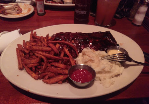 Barbecue Restaurant «Wood Ranch BBQ & Grill», reviews and photos, 540 New Los Angeles Ave, Moorpark, CA 93021, USA