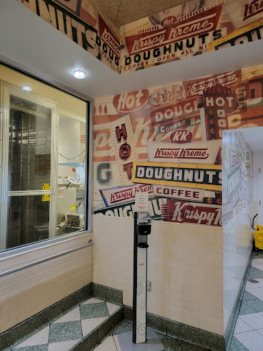 Bakery «Krispy Kreme Doughnuts», reviews and photos, 16415 NW Cornell Rd, Beaverton, OR 97006, USA