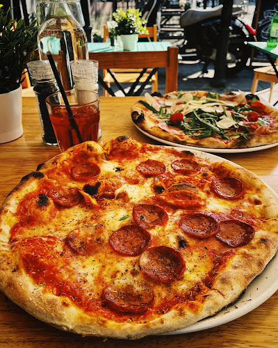 Pizzeria Mamma Mia - Pizza