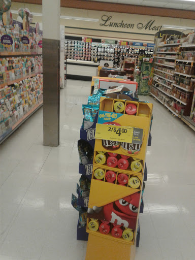 Grocery Store «Kroger», reviews and photos, 1802 N Pointe Dr, Durham, NC 27705, USA