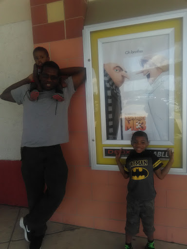 Movie Theater «Cobb Theatres Hollywood 16 & IMAX», reviews and photos, 4250 Old Greensboro Rd, Tuscaloosa, AL 35405, USA